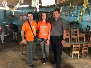 Maestra de Infantil y Maestro de Ciclo Medio